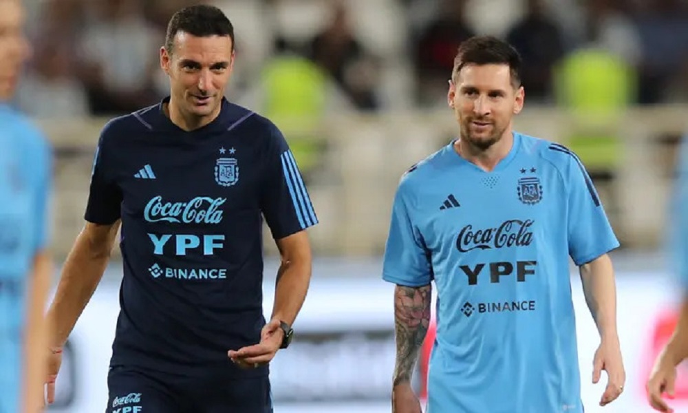 Did Messi and Scaloni play together