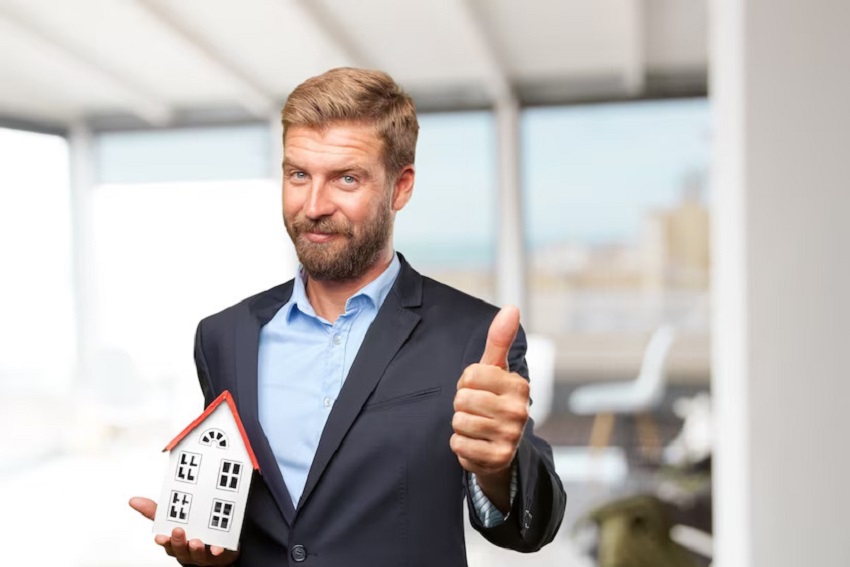 can a real estate agent sell a business