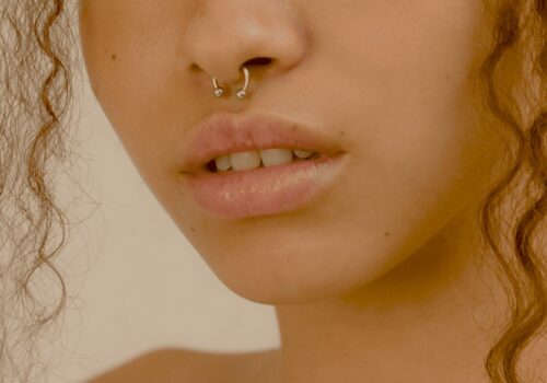 What Type of Jewelry Should Be Used for a Nose Ring Hoop?